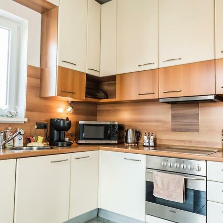 Chung cư 100 m² 2 phòng ngủ, 2 phòng tắm riêng ở Trung tâm Thành phố Sofia Ngoại thất bức ảnh