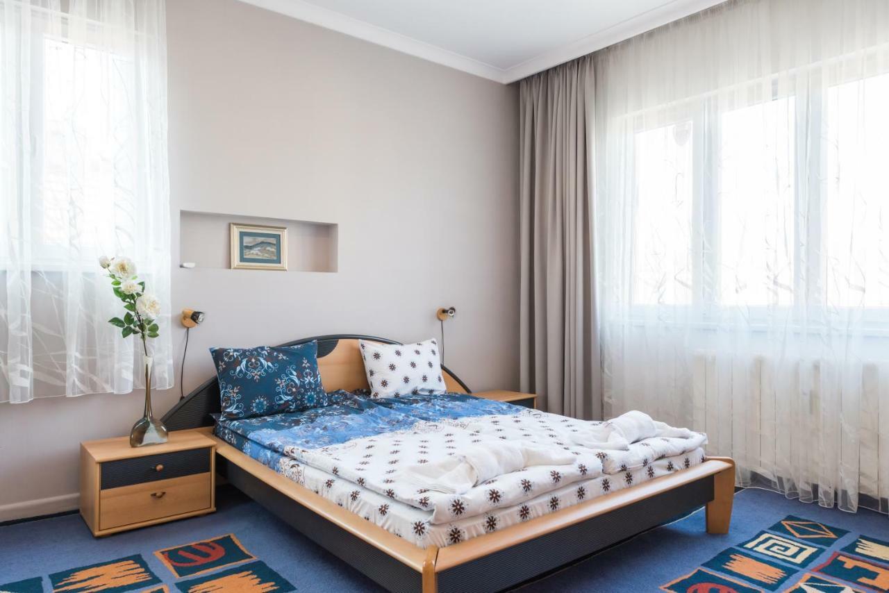 Chung cư 100 m² 2 phòng ngủ, 2 phòng tắm riêng ở Trung tâm Thành phố Sofia Ngoại thất bức ảnh