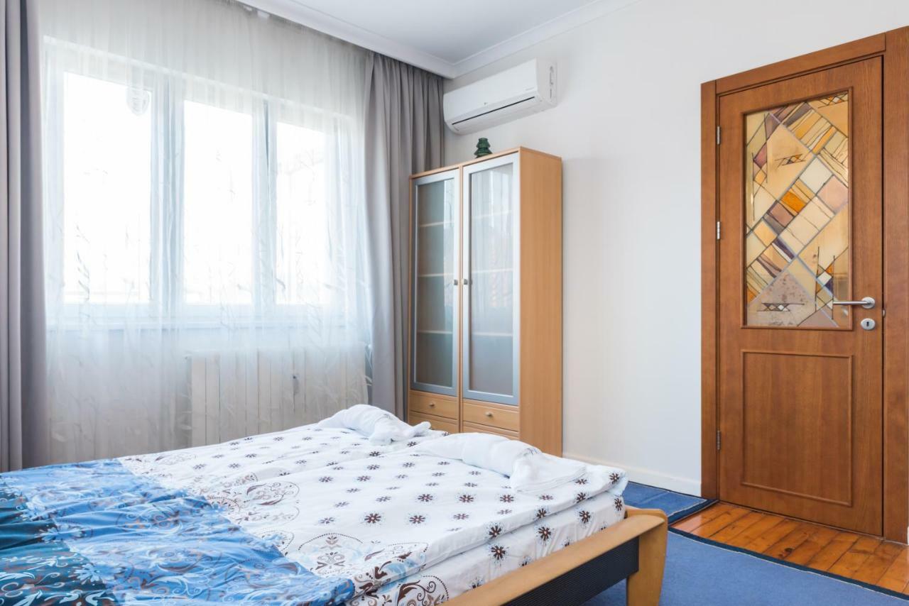 Chung cư 100 m² 2 phòng ngủ, 2 phòng tắm riêng ở Trung tâm Thành phố Sofia Ngoại thất bức ảnh