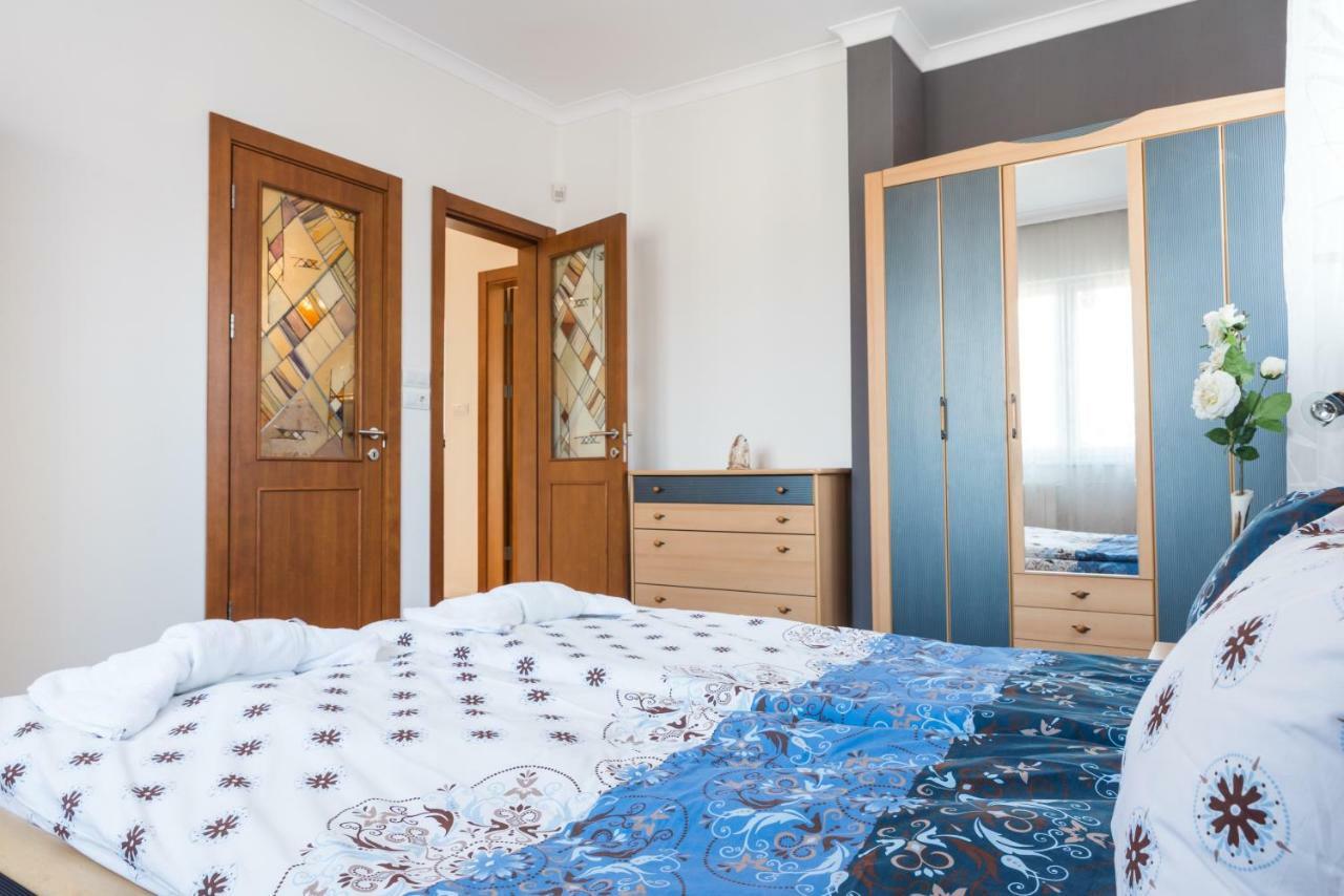 Chung cư 100 m² 2 phòng ngủ, 2 phòng tắm riêng ở Trung tâm Thành phố Sofia Ngoại thất bức ảnh