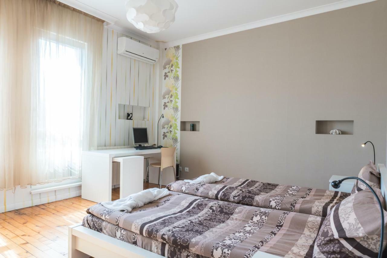 Chung cư 100 m² 2 phòng ngủ, 2 phòng tắm riêng ở Trung tâm Thành phố Sofia Ngoại thất bức ảnh