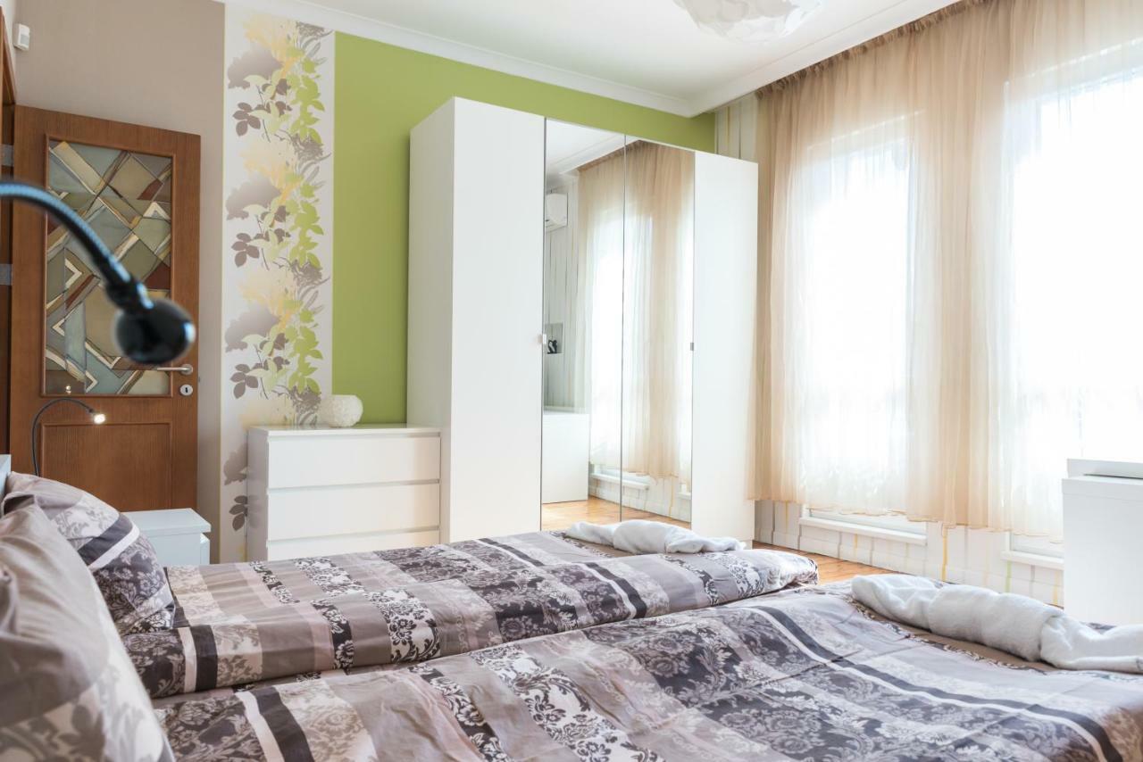 Chung cư 100 m² 2 phòng ngủ, 2 phòng tắm riêng ở Trung tâm Thành phố Sofia Ngoại thất bức ảnh