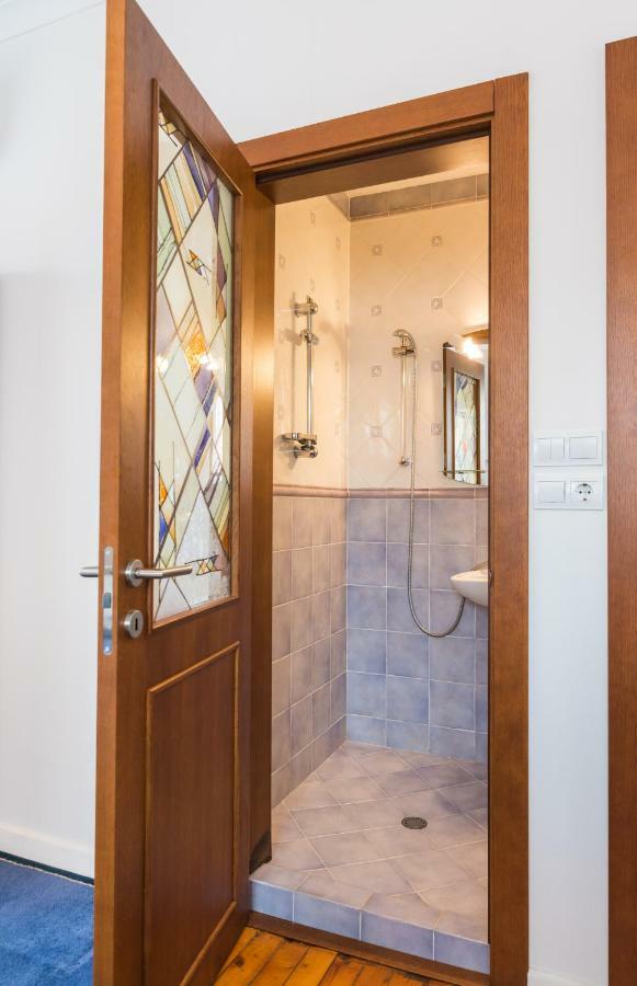 Chung cư 100 m² 2 phòng ngủ, 2 phòng tắm riêng ở Trung tâm Thành phố Sofia Ngoại thất bức ảnh